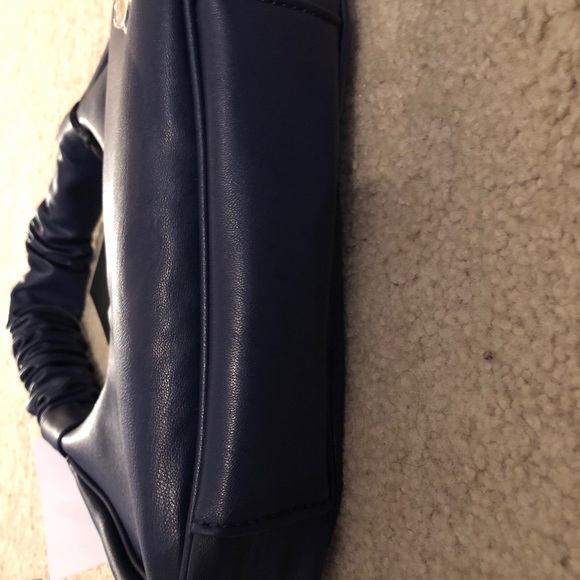 Kendall and Kylie Blue Marine / Navy Purse Small with Zipper & Inside Pocket NWT - Picture 14 of 14